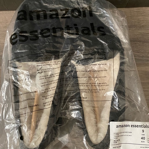 NWT Amazon Essentials Women’s Leather Moccasin size 9 - Picture 2 of 9